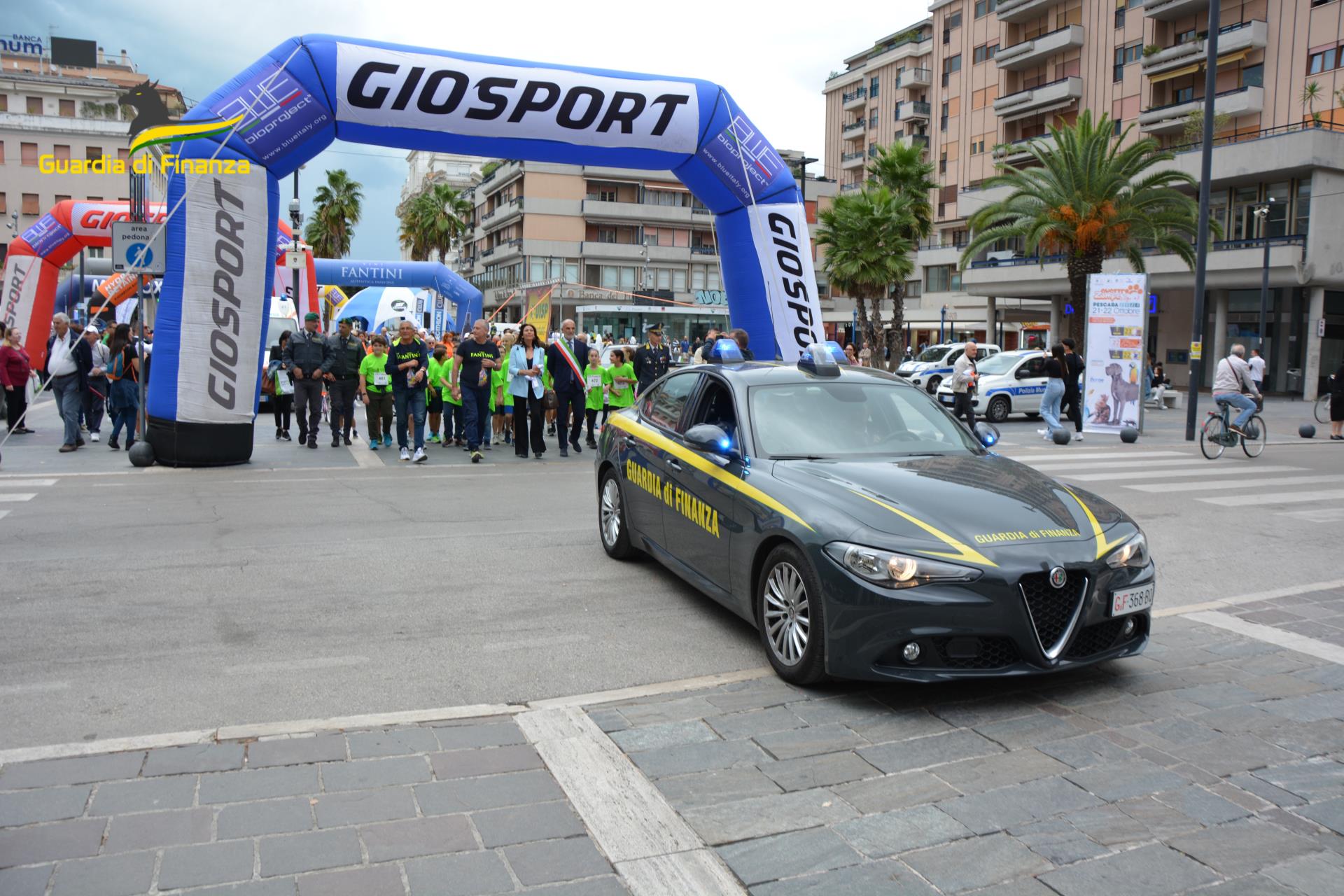 Pescara, alla Maratona Dannunziana  la Guardia di Finanza  testimonial di sport, salute e solidarietà 