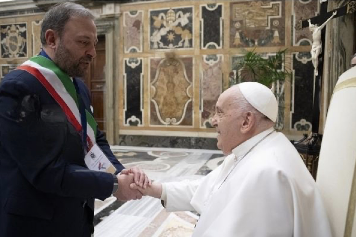 Miglianico, Il sindaco Fabio Adezio è stato ricevuto in udienza dal Papa,  unico rappresentante abruzzese dell’ASMEL  