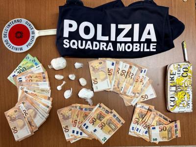 Pescara, arrestata ragazza di 22 anni trovata dalla squadra mobile con 108 grammi di cocaina