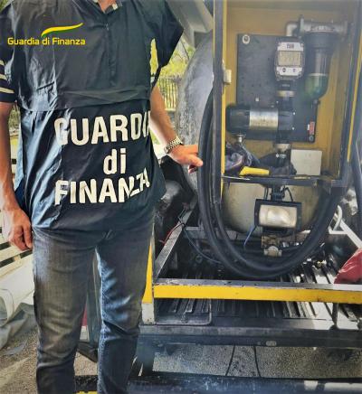 Villa Santa Maria, la Guardia di Finanza di Lanciano scopre distributore abusivo, sequestrati 4650 litri di carburante di provenienza illecita