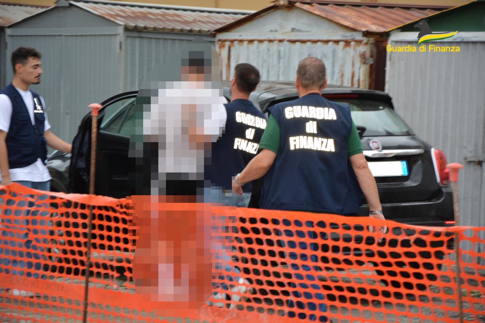Operazione Drug Market della GDF Pescara, scoperto spaccio on line sull'asse Roma Pescara, fiumi di droga venduta sui social, 9 misure cautelari
