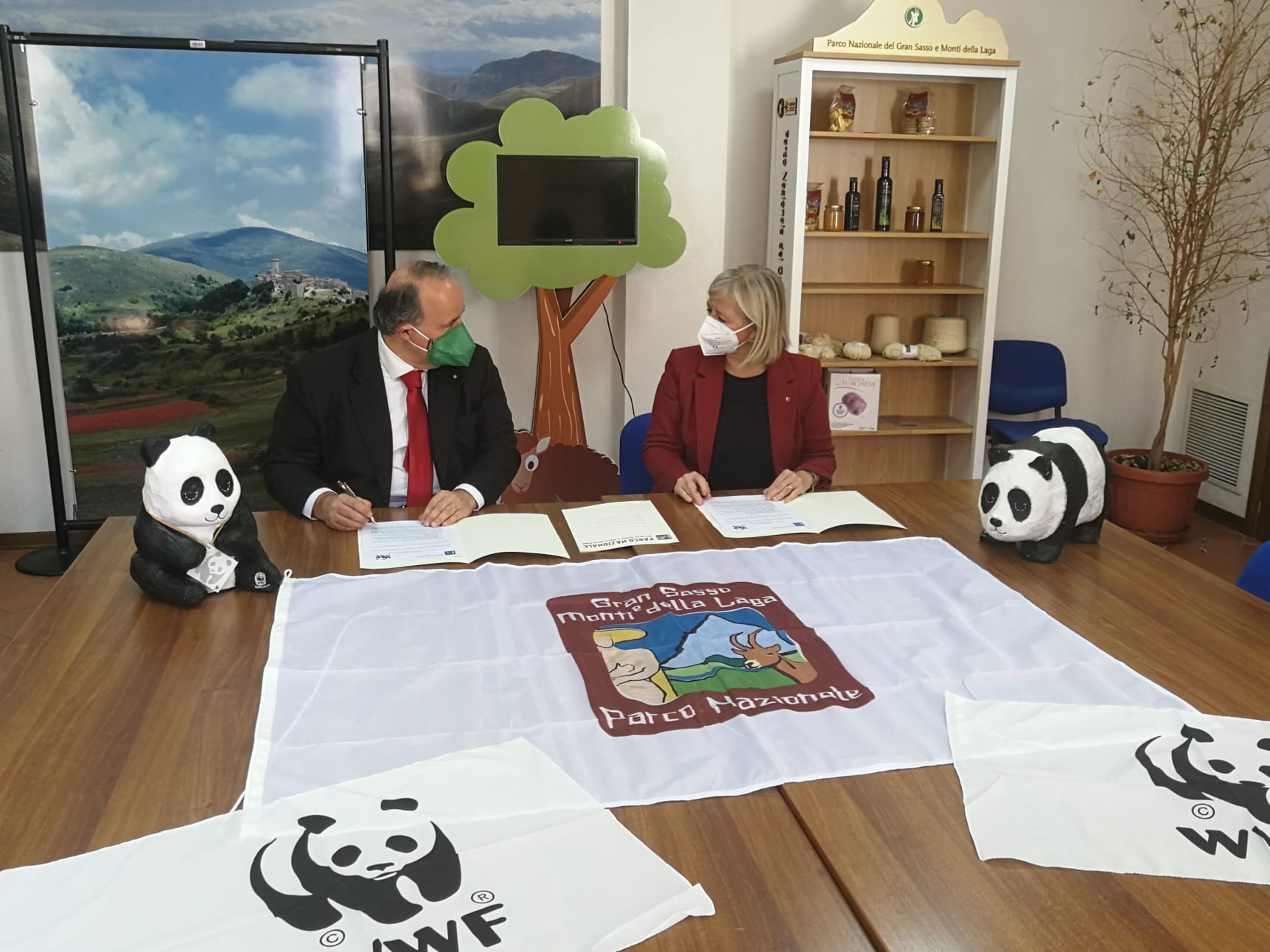 Siglato ad Assergi un protocollo d'intesa tra l'Ente Parco Nazionale del Gran Sasso e Monti della Laga e il Wwf Italia 