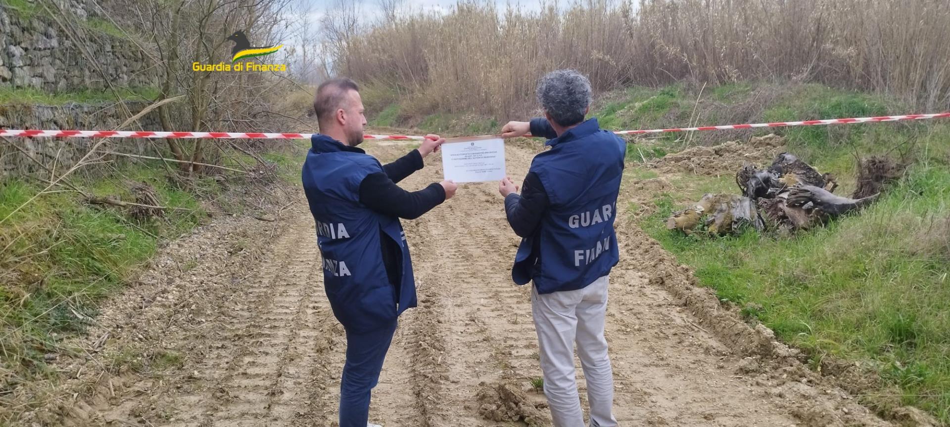 Scoperta dal ROAN della Guardia di Finanza una discarica di fanghi a Chieti, sequestrata area di 62mila mq