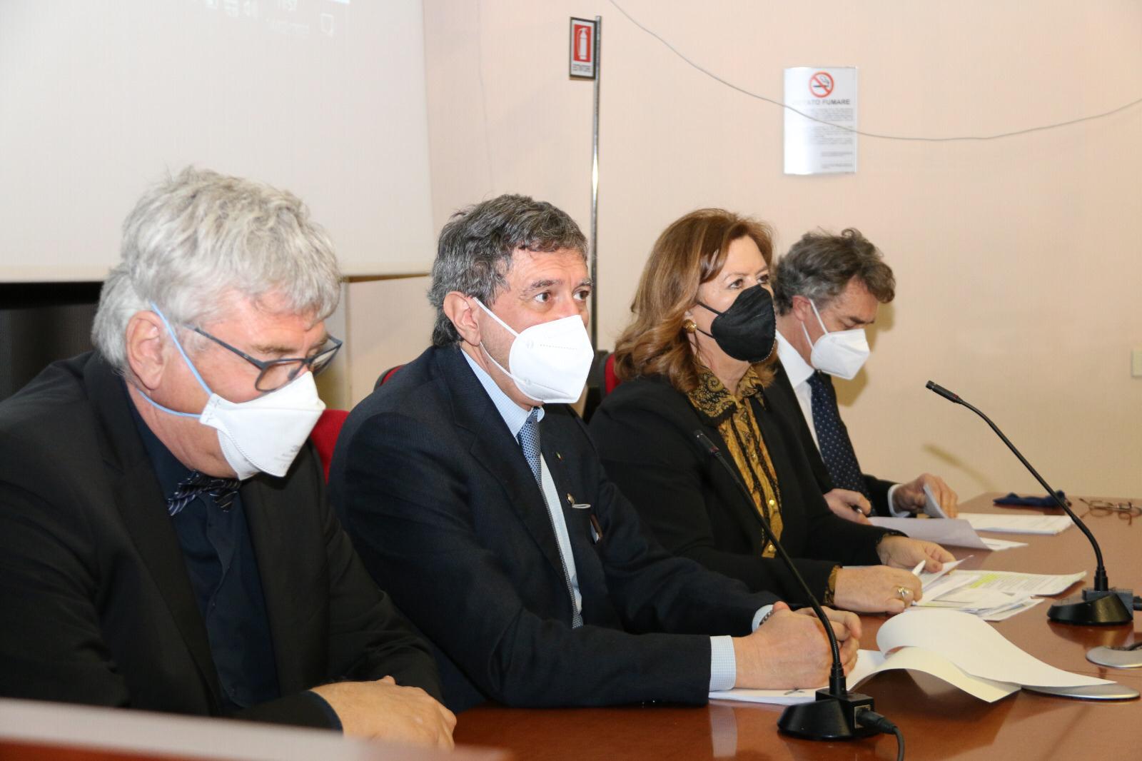 Sanità: Marsilio e Verì, approvata proposta di accordo con Ministero per i nuovi ospedali di Avezzano, Lanciano e Vasto