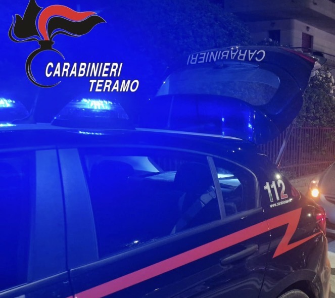 Minaccia di morte il fratello e gli estorce 20mila euro: arrestato e condotto in carcere a Sant'Omero