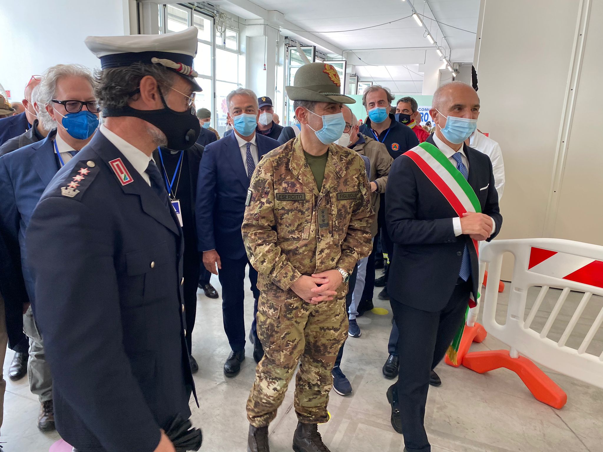 Il Generale Figliuolo in visita al Centro Vaccinale comunale di via Tirino a Pescara