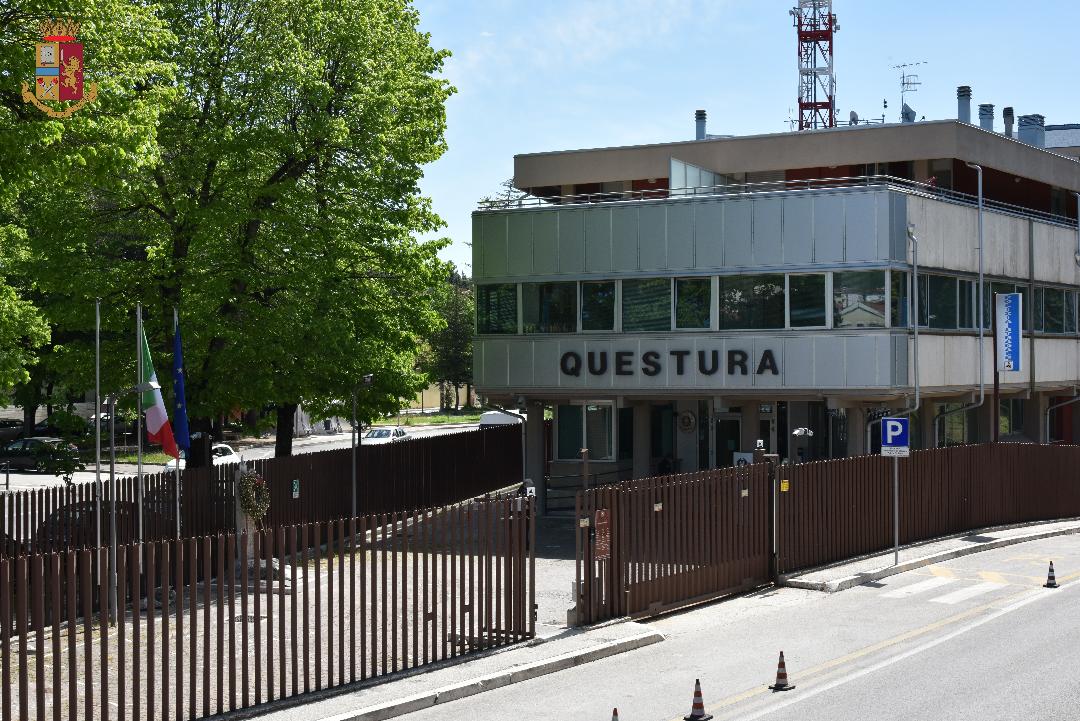 L'Aquila, violenza sessuale su una 13enne in centro storico, disposto il carcere preventivo per il 17enne 