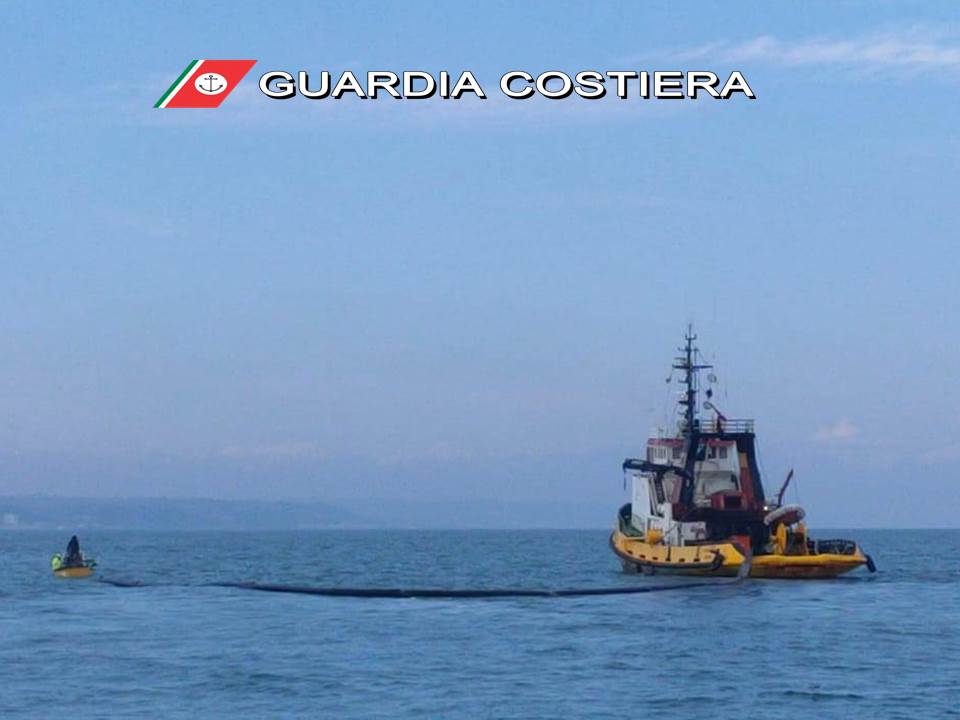 Capitaneria di Porto Ortona, esercitazione complessa antinquinamento e antincendio al porto 