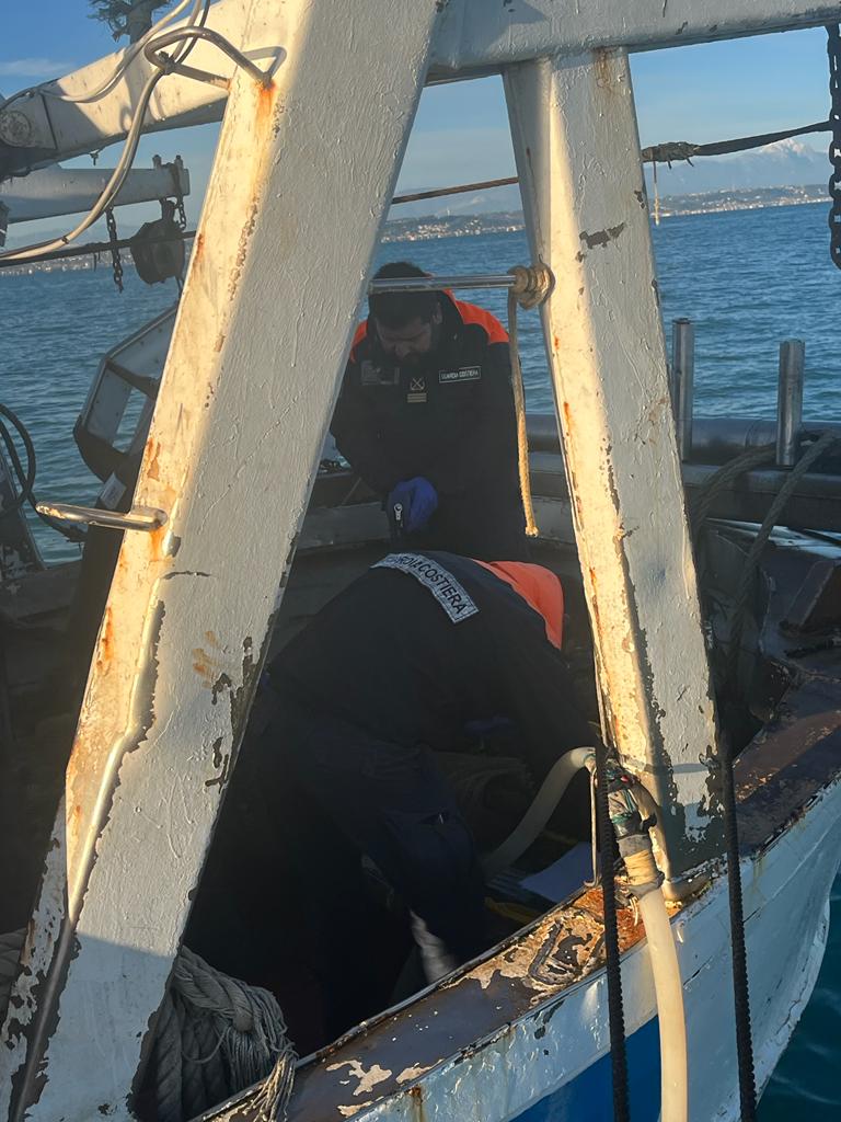 La Capitaneria di Porto di Pescara sequestra reti illegali, il prodotto ittico donato in beneficenza