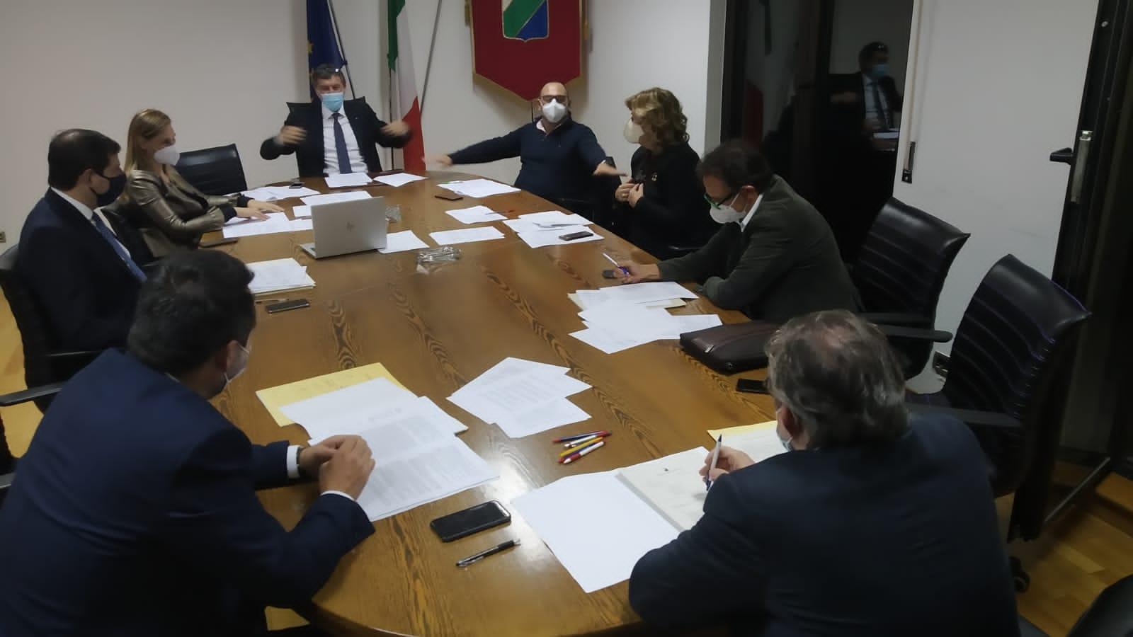 Giunta regionale Abruzzo proroga conferimento e trattamento rifiuti di Roma Capitale in Abruzzo