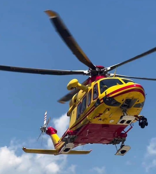 Grave incidente all'Aviosuperficie di Elice: pilota ferito dall'elica