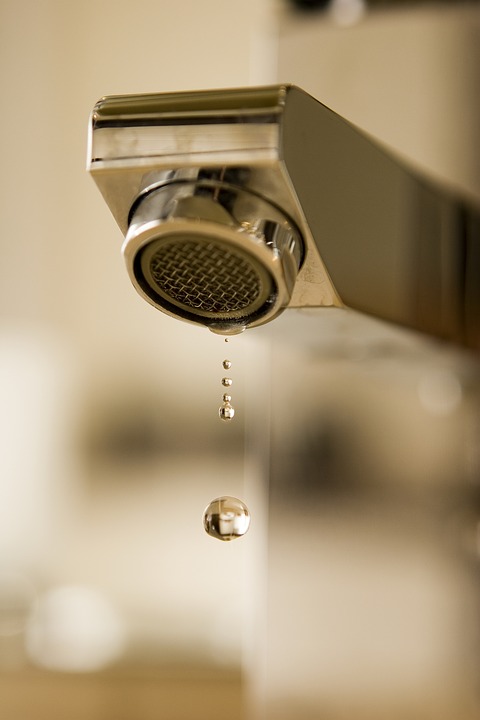 Acqua, Sasi, la riparazione urgente di una condotta lascia a secco Vasto Marina