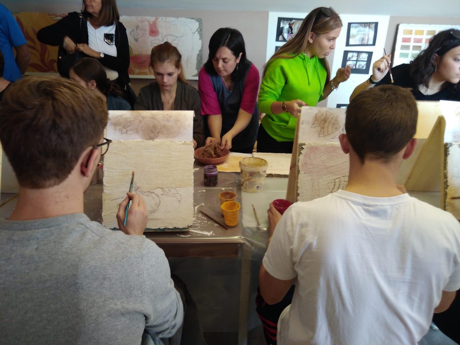 Studenti di Spagna, Francia e Repubblica Ceca alla scoperta degli  affreschi di Treglio
