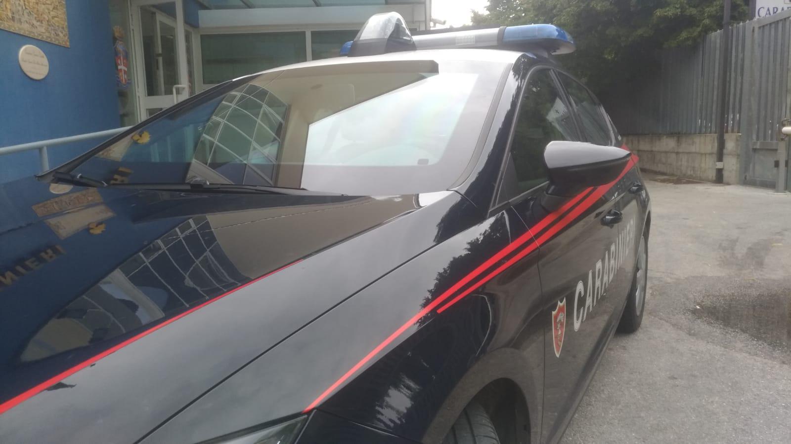 I carabinieri arrestano una 34enne di Ortona, il compagno in caserma: " È incinta".