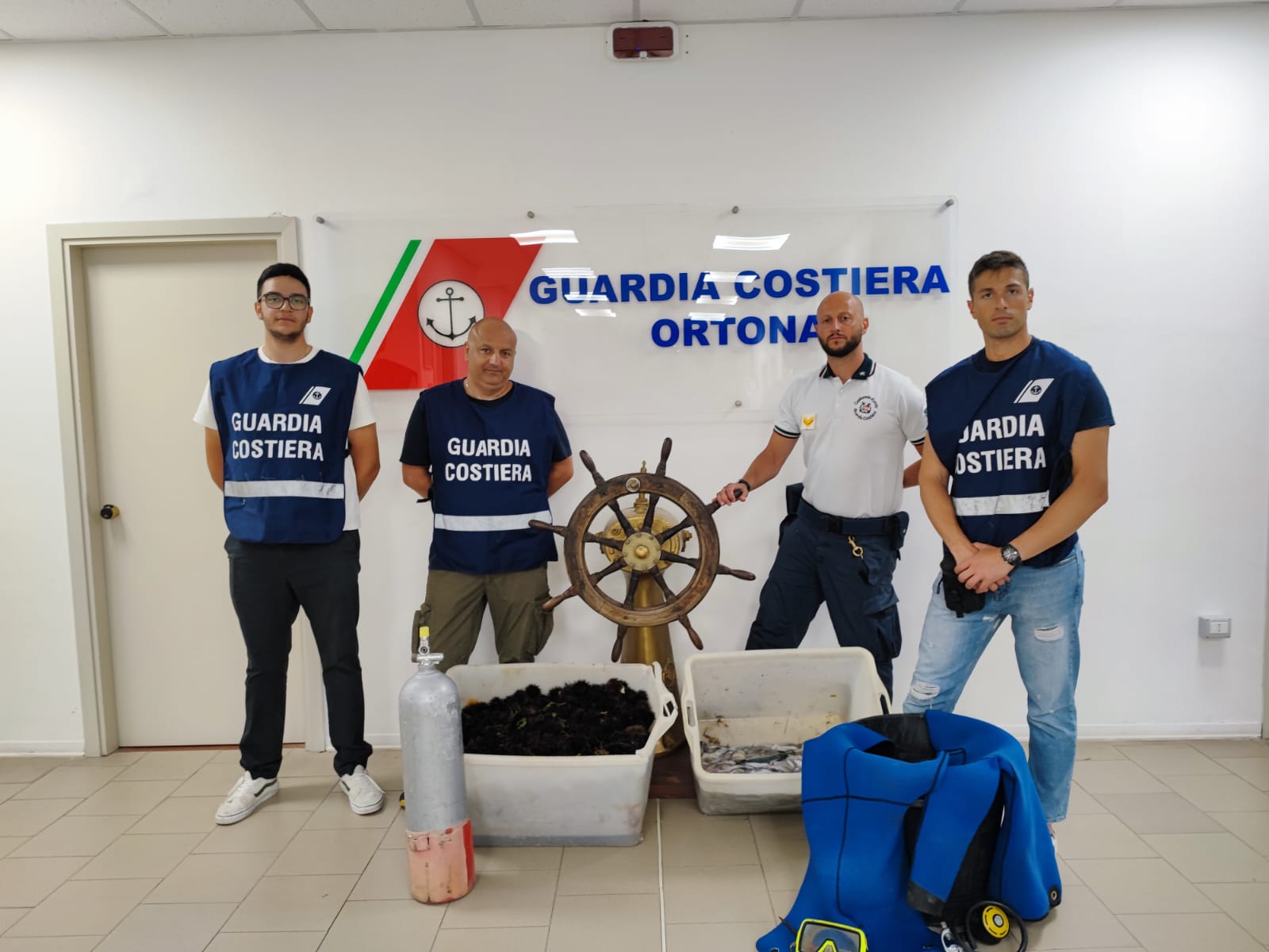 Operazione di contrasto alla pesca di frodo lungo le coste: la Capitaneria di Porto di Ortona sanziona 3 abusivi recidivi.