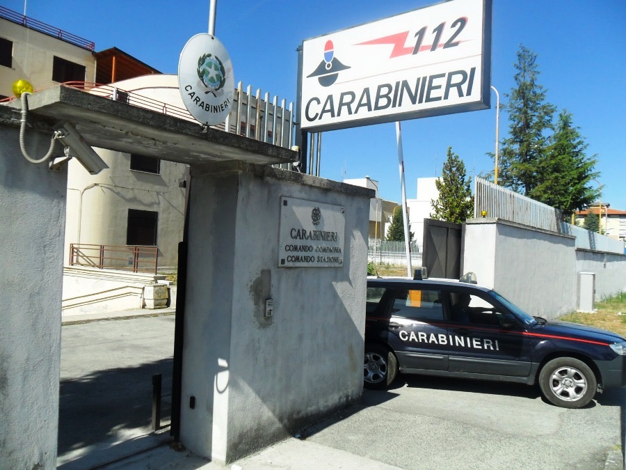 Sulmona, violenza sessuale di gruppo su una minore: i carabinieri arrestano tre giovani stranieri