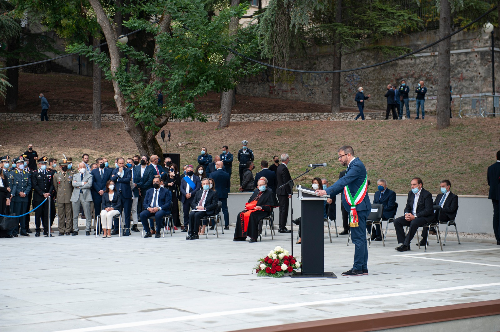 L'Aquila, inaugurato alla presenza del premier Draghi e del Ministro Carfagna il Parco della Memoria in ricordo delle vittime del sisma 2009