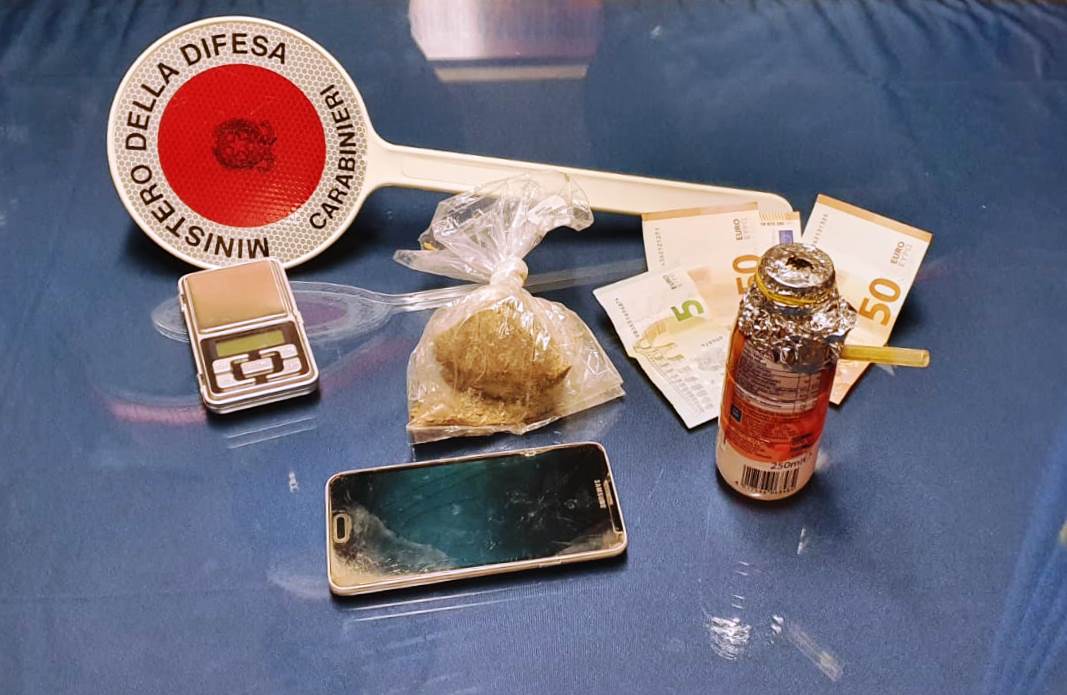 Droga, arrestato dai carabinieri di Vasto un 28enne trovato con oltre 150 gr di eroina
