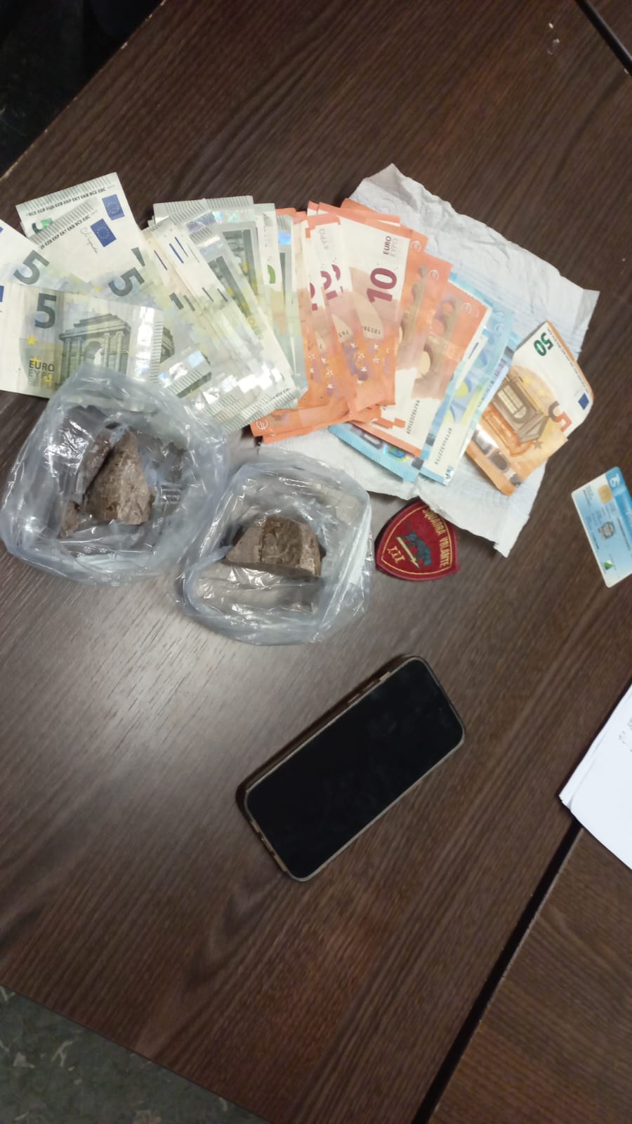 Pescara, la Polizia arresta una 22enne del chietino con 100 grammi di eroina