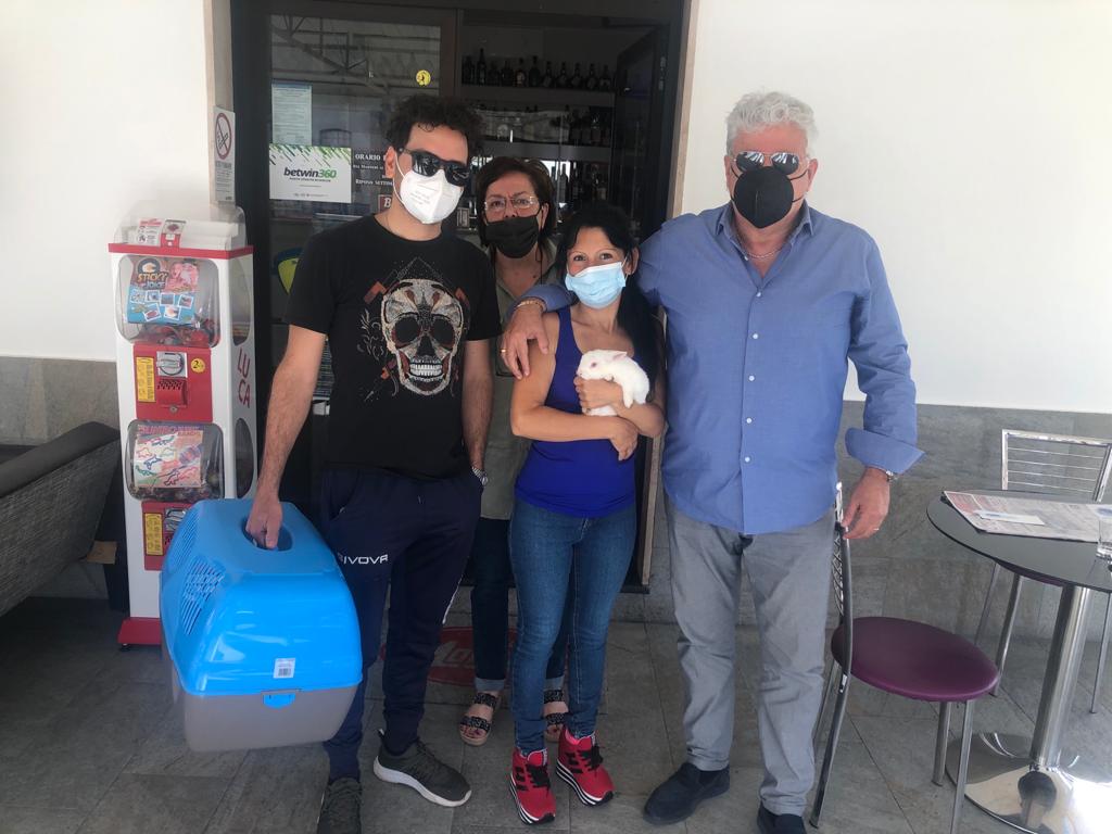 Bolognano, il coniglietto Codi torna in paese, trovato grazie a una rete di solidarietà
