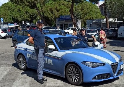 Pescara, parcheggiatore abusivo arrestato per tentata estorsione e danneggiamento aggravato