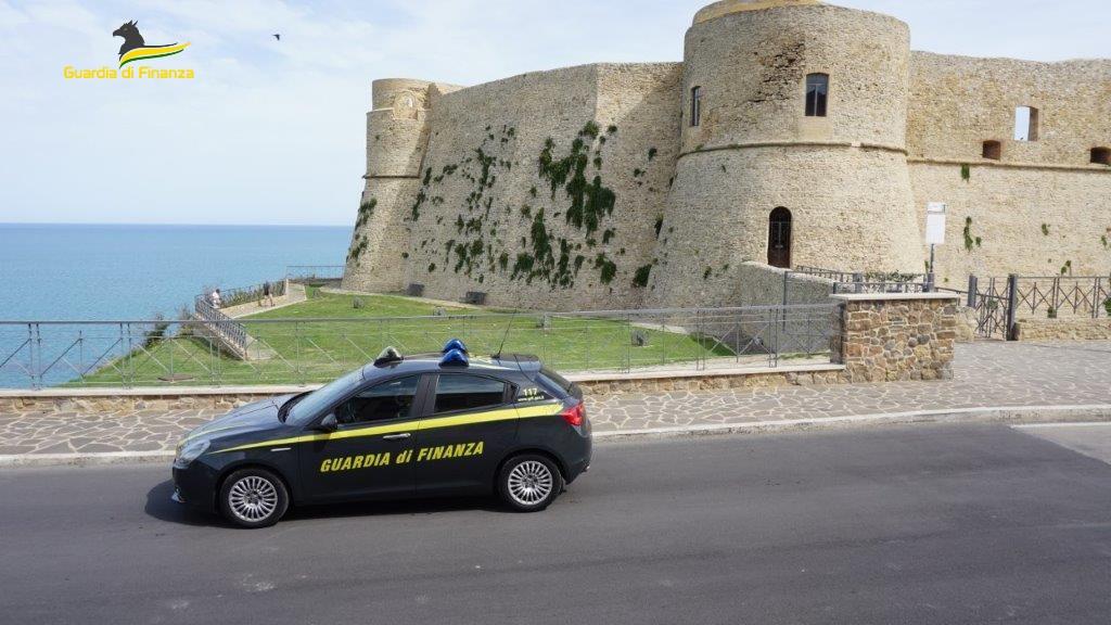 Gdf Chieti, accertati circa cinquantamila euro di trasferimenti illeciti di denaro contante in violazione della normativa antiriciclaggio.