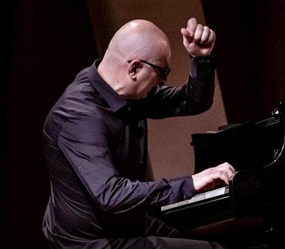 Il pianista Michele Di Toro torna a Lanciano con il suo Elisir