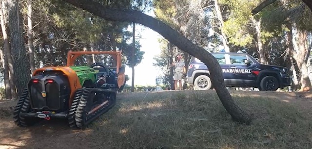 Rocca San Giovanni, importante intervento di messa in sicurezza dal rischio incendi, ripristino drenaggi e  bonifica area, nella Pinetina di Vallevò