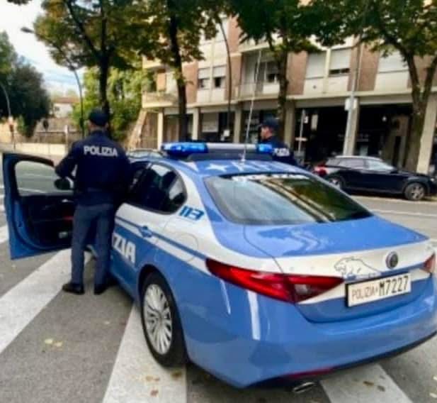 Pescara, picchia la moglie davanti al figlio, denunciato e allontanato dalla Polizia 