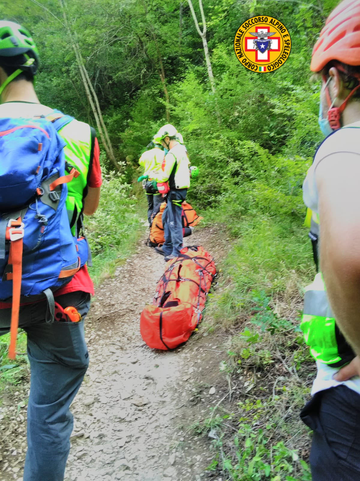 Turista toscano si rompe una spalla durante l’escursione nella Valle dell’Orfento, recuperato dal Soccorso Alpino