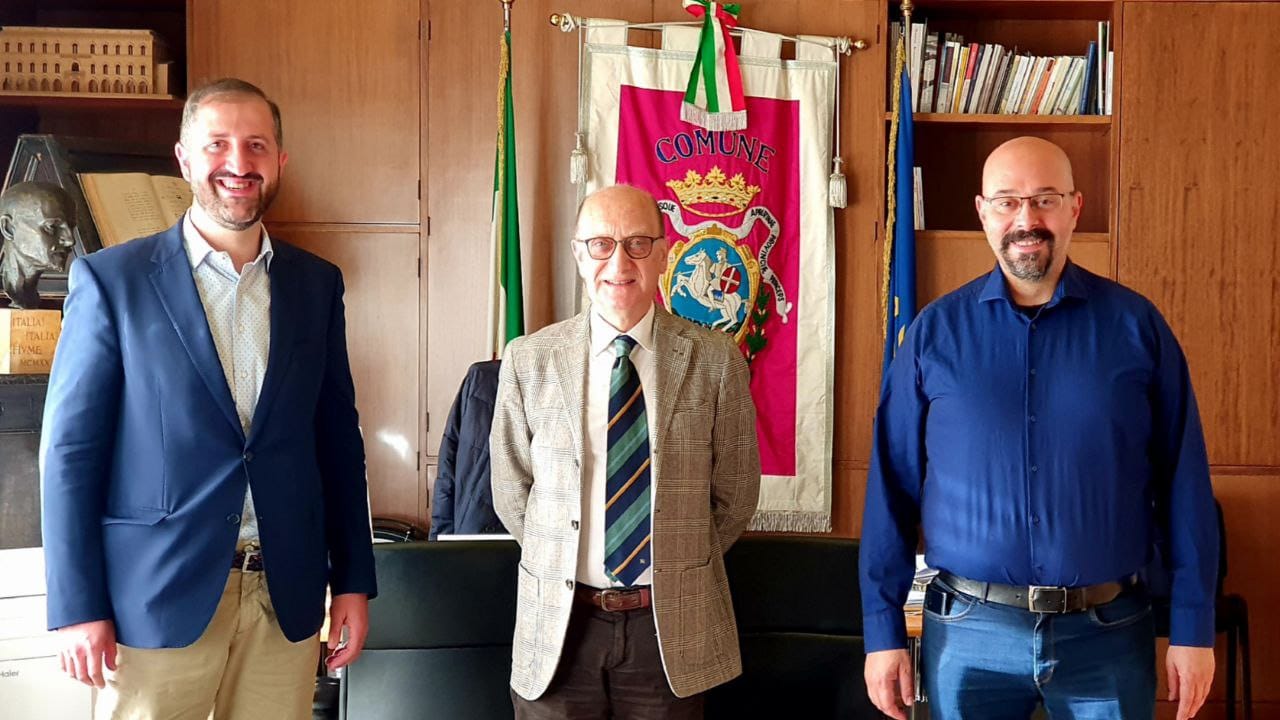 Giunta comunale Chieti,  Fabio Stella subentra a Cascini, ieri la firma