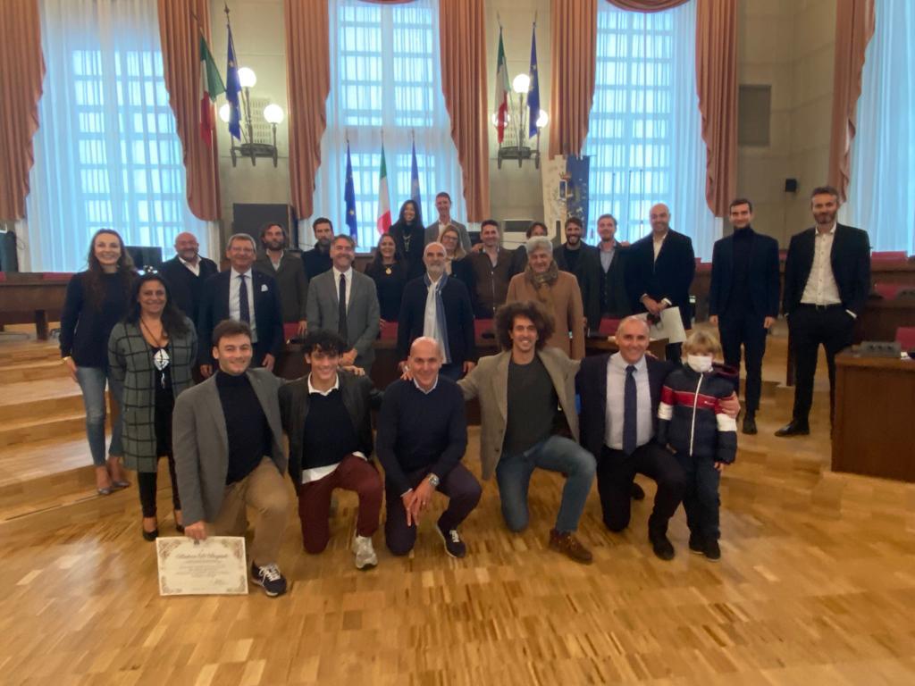 Pescara, premiata in Comune l’Asd Forum Aterni, la squadra degli avvocati di Pescara