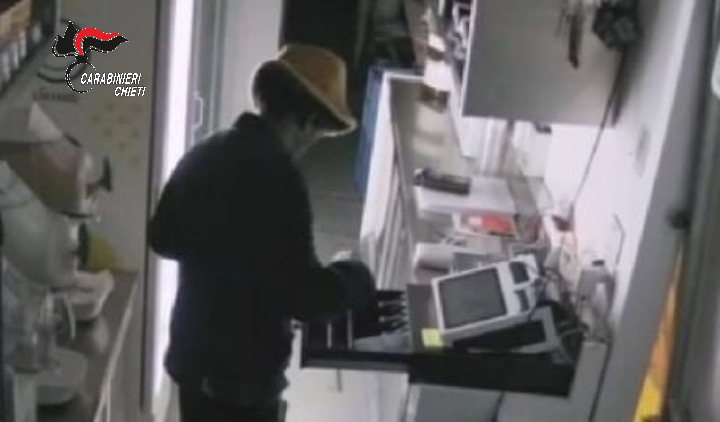 Arrestato l’autore dei furti notturni su trabocchi e nei lidi di Fossacesia e Rocca San Giovanni 