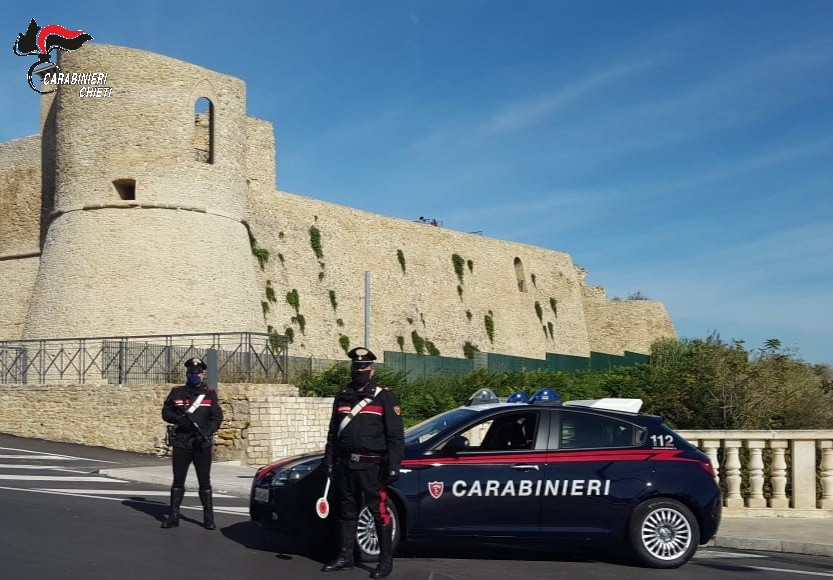 San Vito Chietino, non si ferma all'alt dei Carabinieri, abbandona l’auto e tenta la fuga, denunciato ortonese ubriaco
