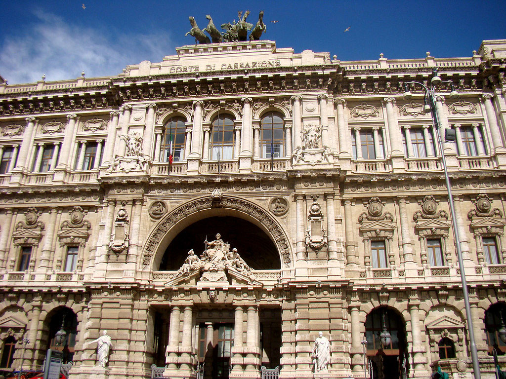 Annullata condanna a sacerdote per omicidio di un prete a Trieste: nuovo processo a Venezia