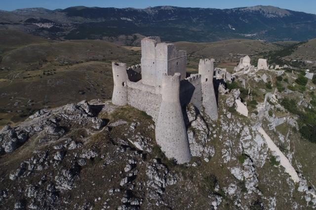 PNRR, il progetto Rocca Calascio Luce d'Abruzzo vince bando per rigenerazione borghi a rischio abbandono