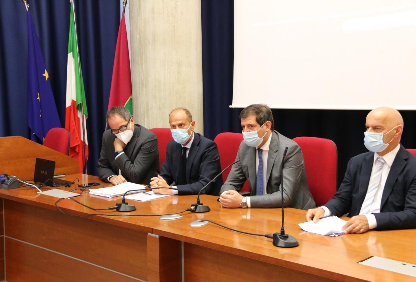 Microcredito Abruzzo, 8 mln di euro a sostegno di imprese, professionisti e autonomi