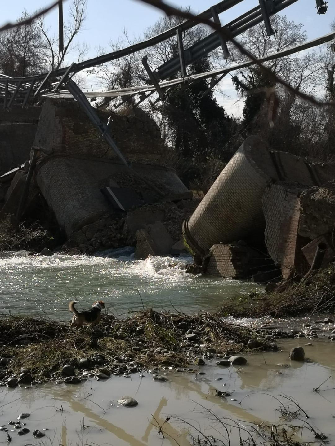 Paglieta, crolla il ponte di Guastacconcio sul fiume Sangro tra Paglieta e Mozzagrogna