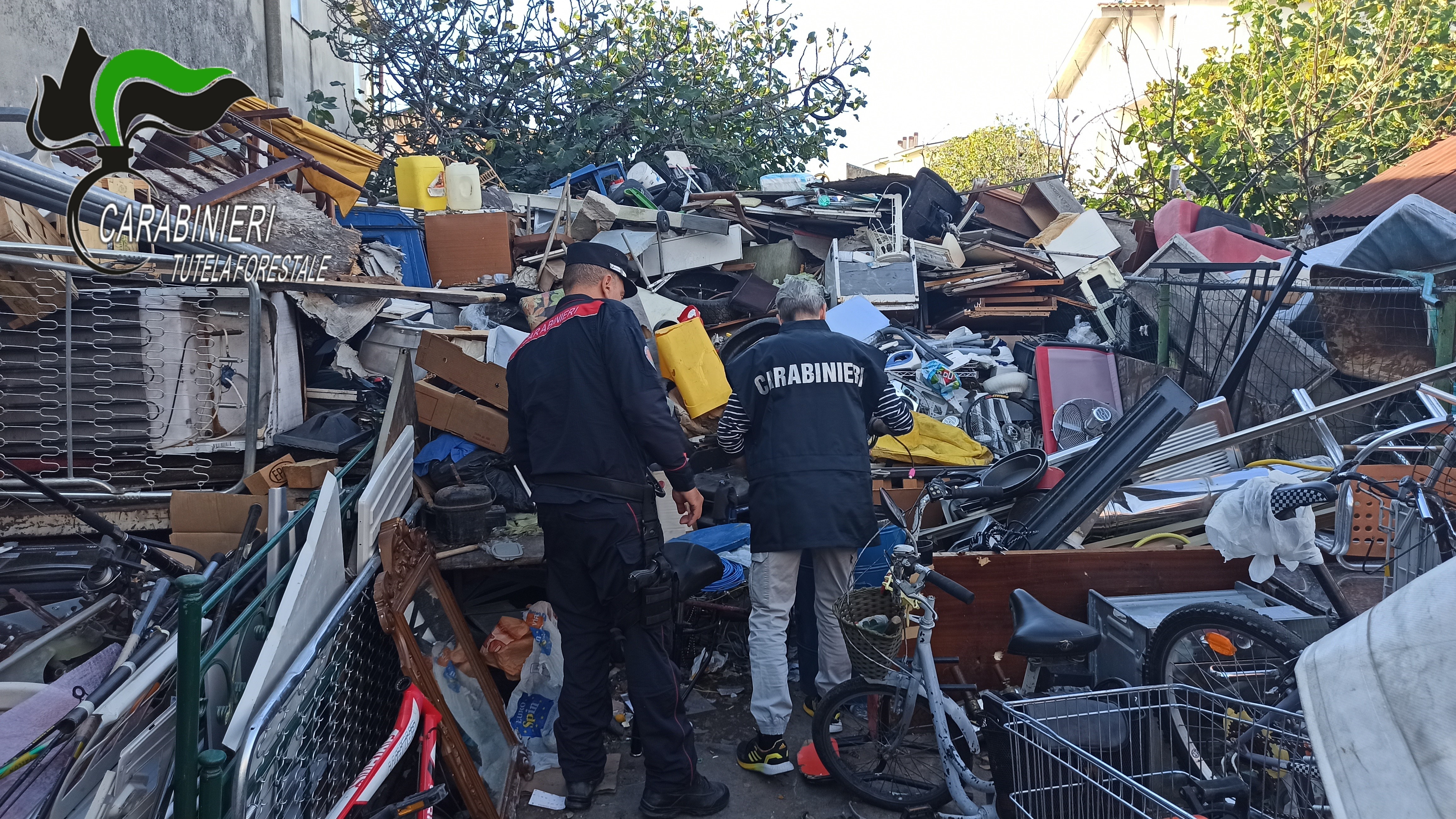 Pescara: i carabinieri forestali sequestrano una discarica abusiva in via Tiburtina