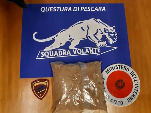 La Polizia di Stato di Pescara trova oltre 1 kg di eroina in villetta abbandonata