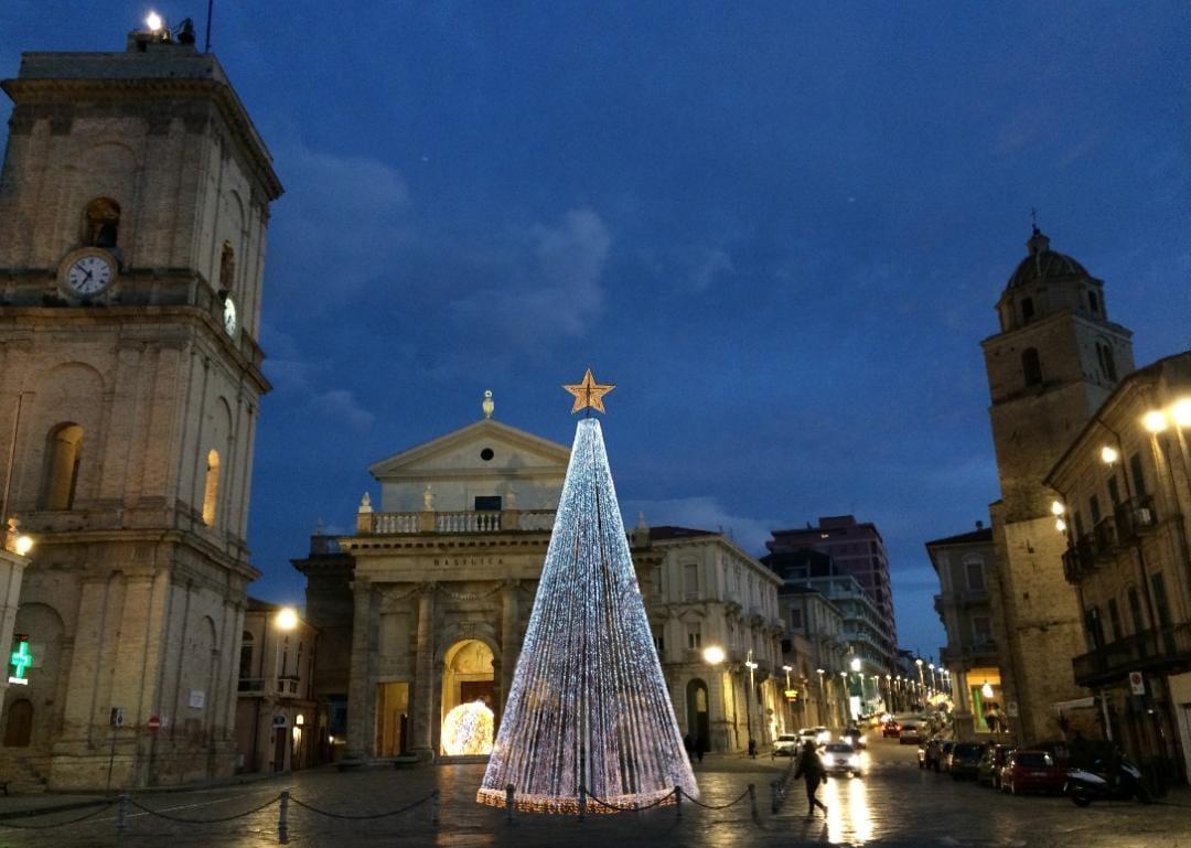 Lanciano, presentato "Albero di Natale #20Venti", sarà un cono di luci luminose alto 10 metri