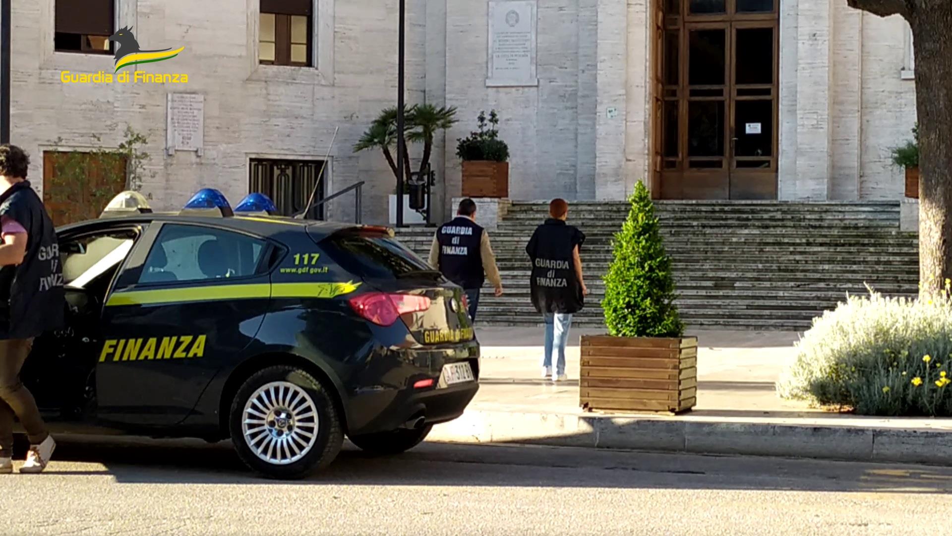 Pescara, operazione Tana delle Tigri della Guardia di Finanza, sospesi due funzionari pubblici 