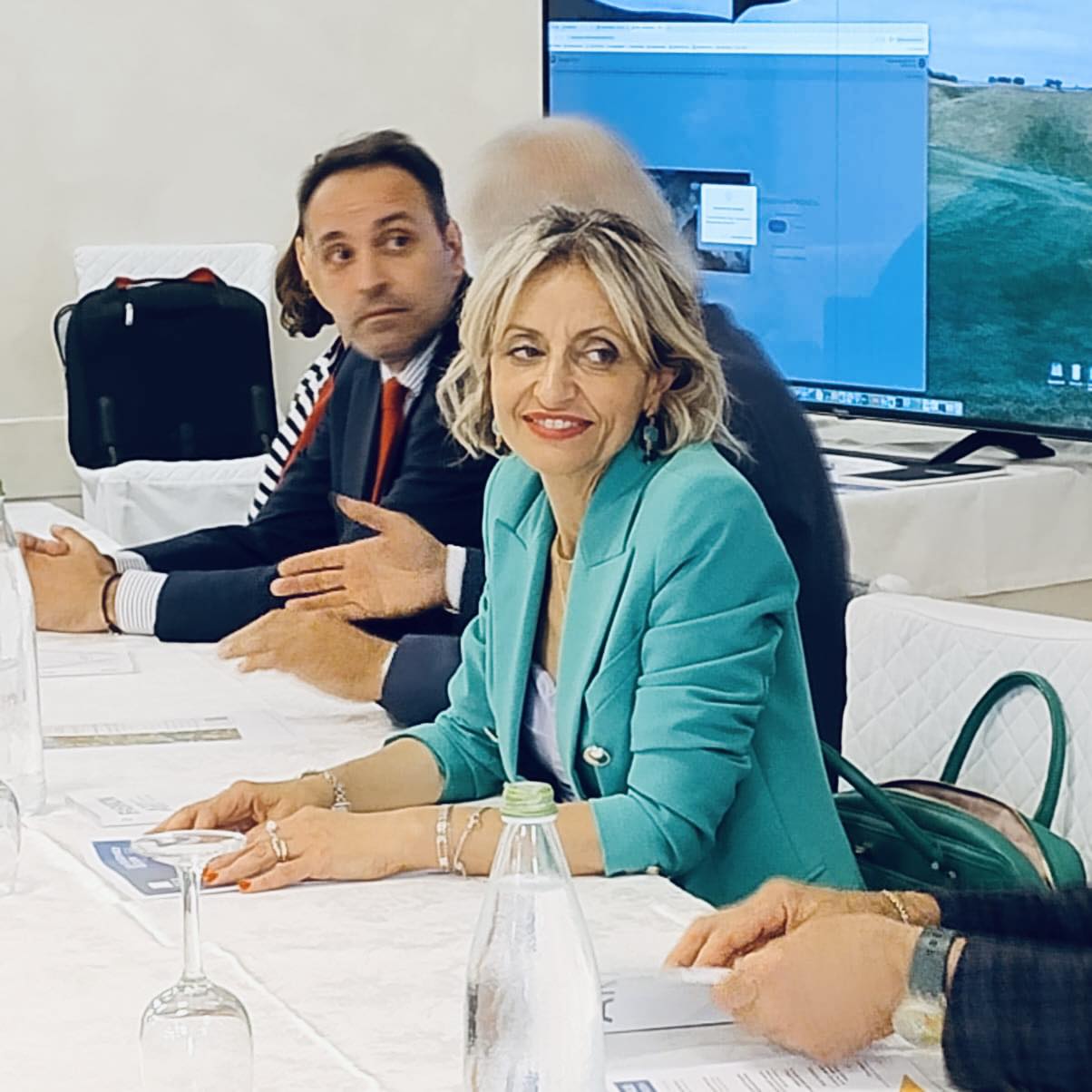 Abruzzo, Tessile: Tiziana Magnacca: distretto moda Val Vibrata resta  eccellenza della regione