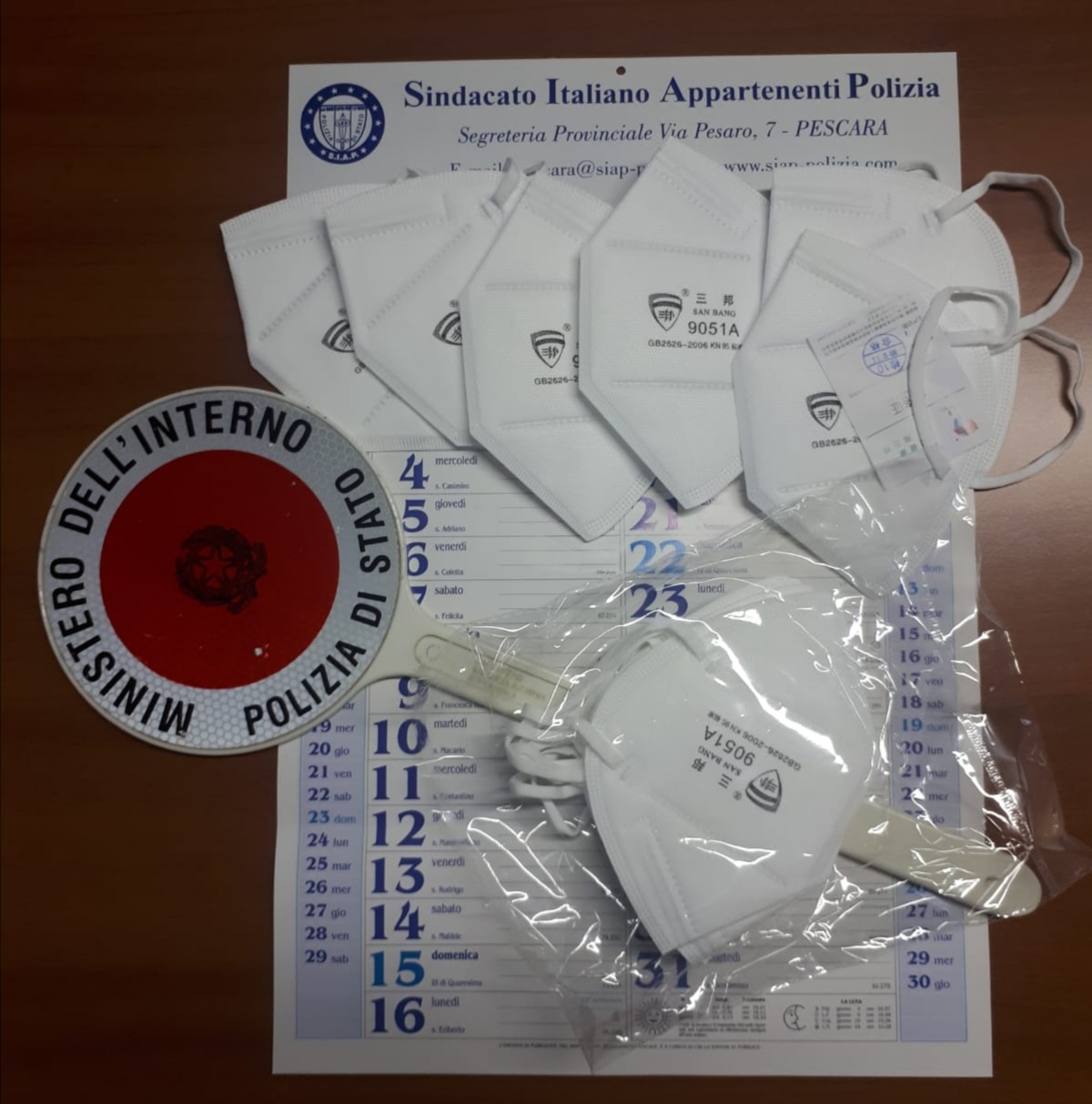 ll sindacato di Polizia SIAP dona 120 mascherine agli operatori impegnati sul territorio. 