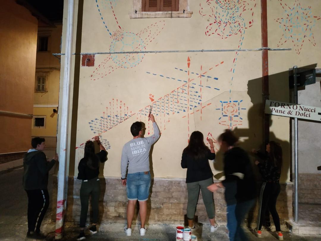 Aielli, suggestioni scaturite nel periodo del lockdown, ragazzi e ragazze realizzano un murales