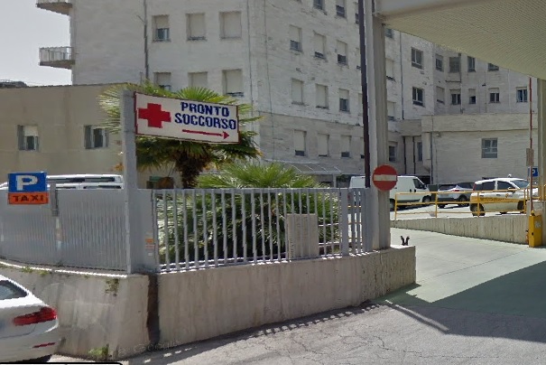 Ospedale di Vasto, visita ispettiva del consigliere regionale M5S Smargiassi