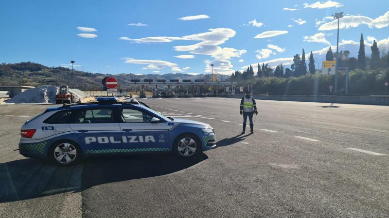 La Polizia di Stato di L'Aquila intensifica i controlli sul territorio