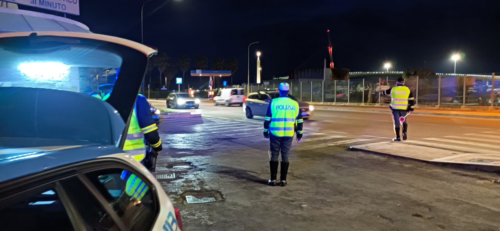 IMPONENTI CONTROLLI DELLA POLIZIA DI STATO PER CONTRASTARE LA GUIDA SOTTO L’EFFETTO DI ALCOL E STUPEFACENTI 