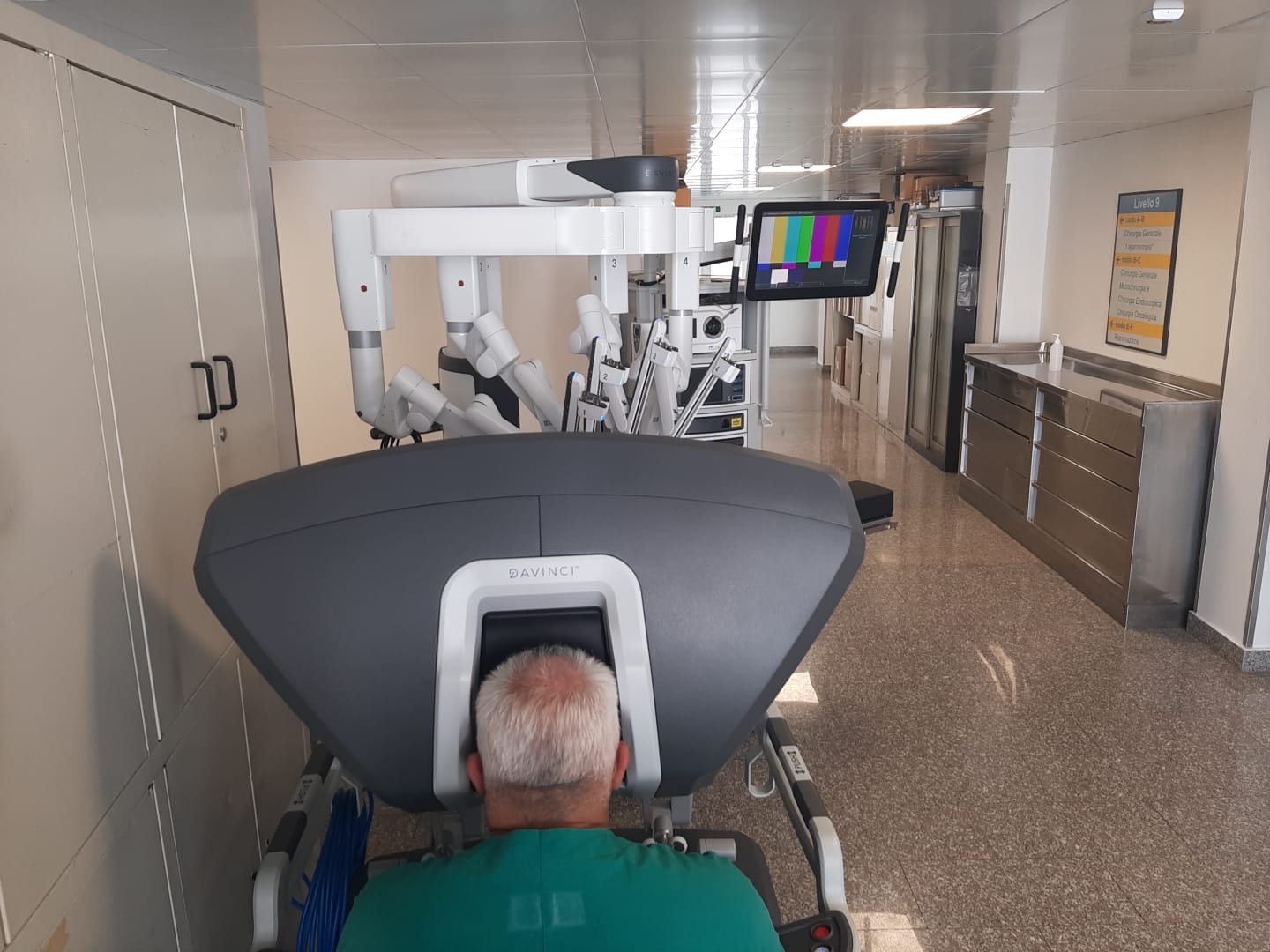 A Chieti in funzione il Robot da Vinci per interventi mini invasivi in oncologia