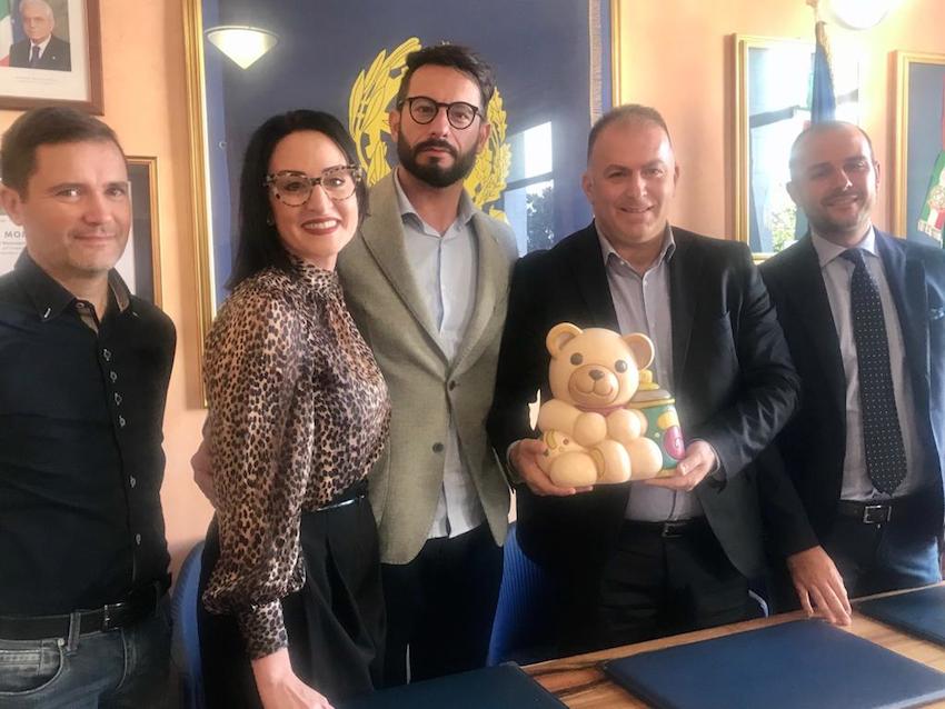 Thun premia il comune di Montesilvano con l'orsetto Teddy Street Art